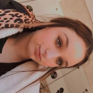 Meet your Posher, Avery